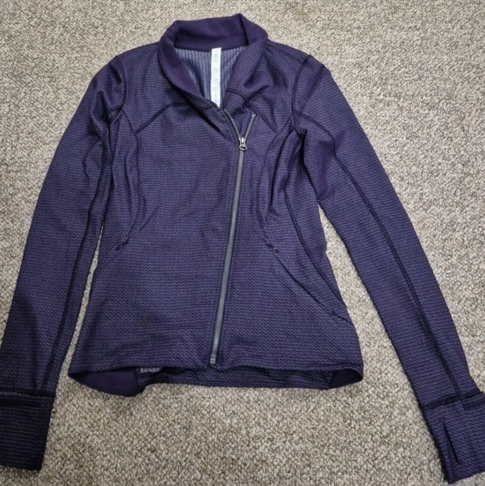 Lululemon Precision Jacket Size 6 Asymmetrical Zip Purple